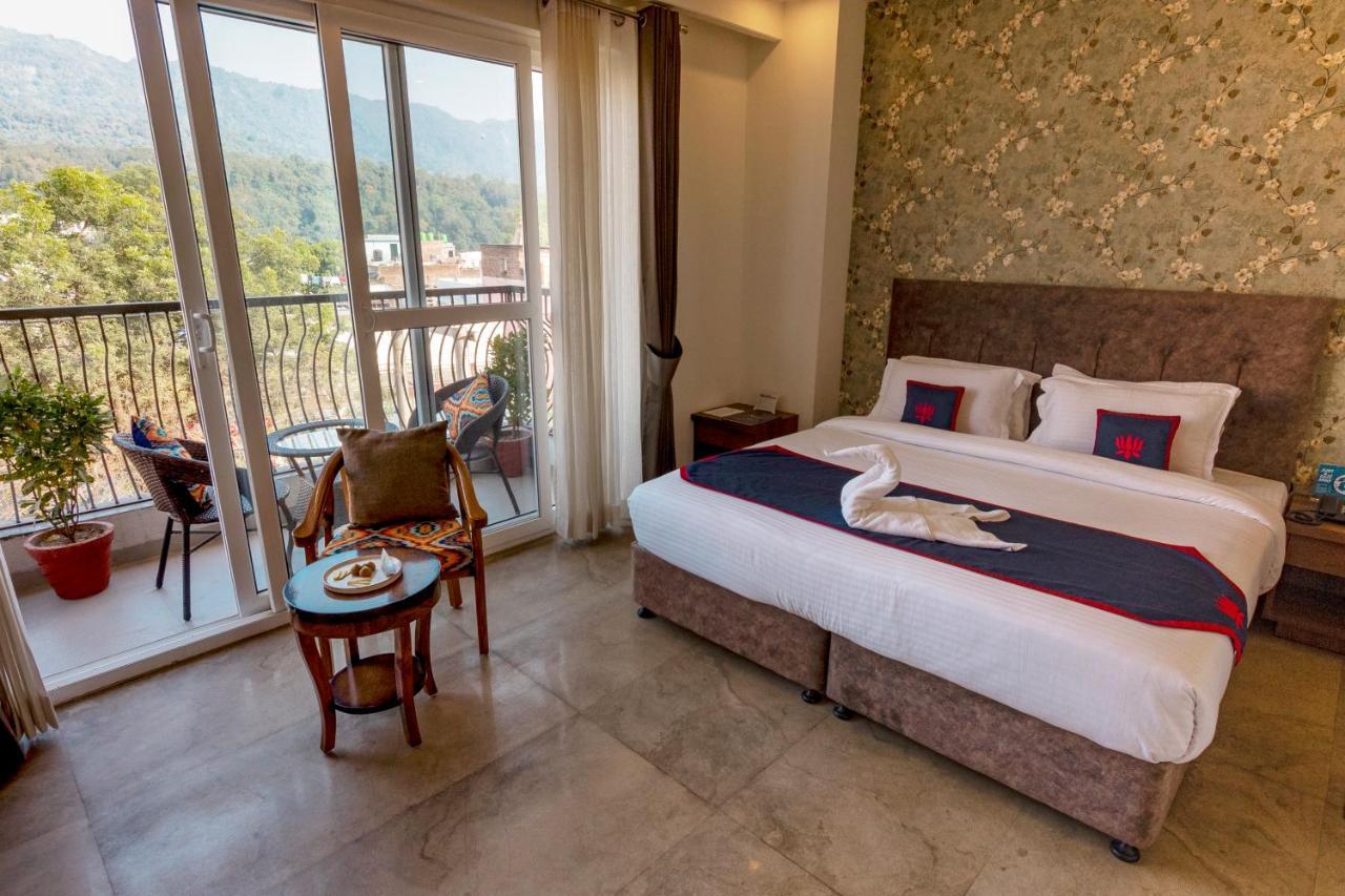 Holywater Hotel By Ganga Kinare #150 Mts From Ganga Ghat Rishīkesh Eksteriør billede