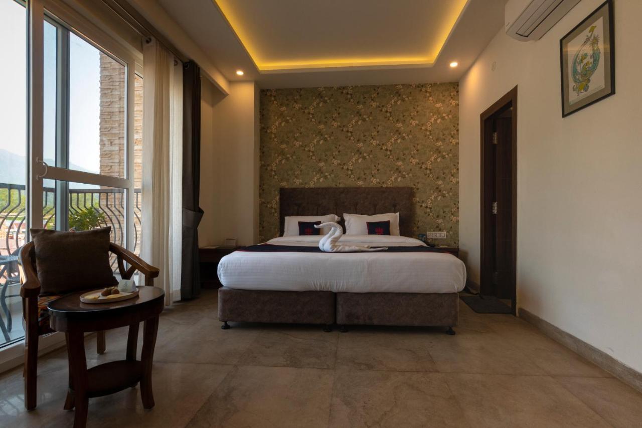 Holywater Hotel By Ganga Kinare #150 Mts From Ganga Ghat Rishīkesh Eksteriør billede